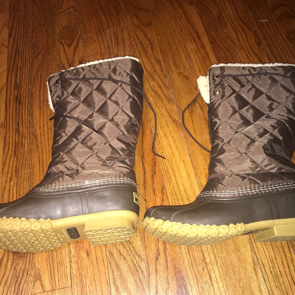 LL Bean like new snow boots
